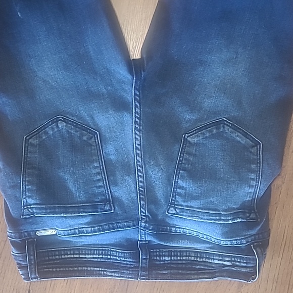 Kancan distressed high rise 9 - Picture 6 of 7